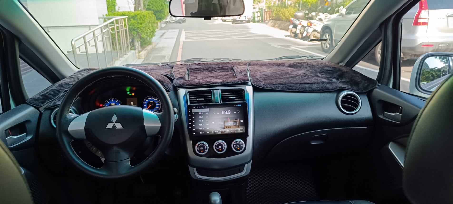 2014 MITSUBISHI 三菱 COLT PLUS 1.5 可魯5D ✅小家庭✅小資✅上班族✅公車族✅代步車 好停車 大空間 無薪轉勞保/信用瑕疵/八大行業/夜市擺攤皆可協助辦理 強力貸款團隊強力過件，✅三天過件五天交車   第10張相片