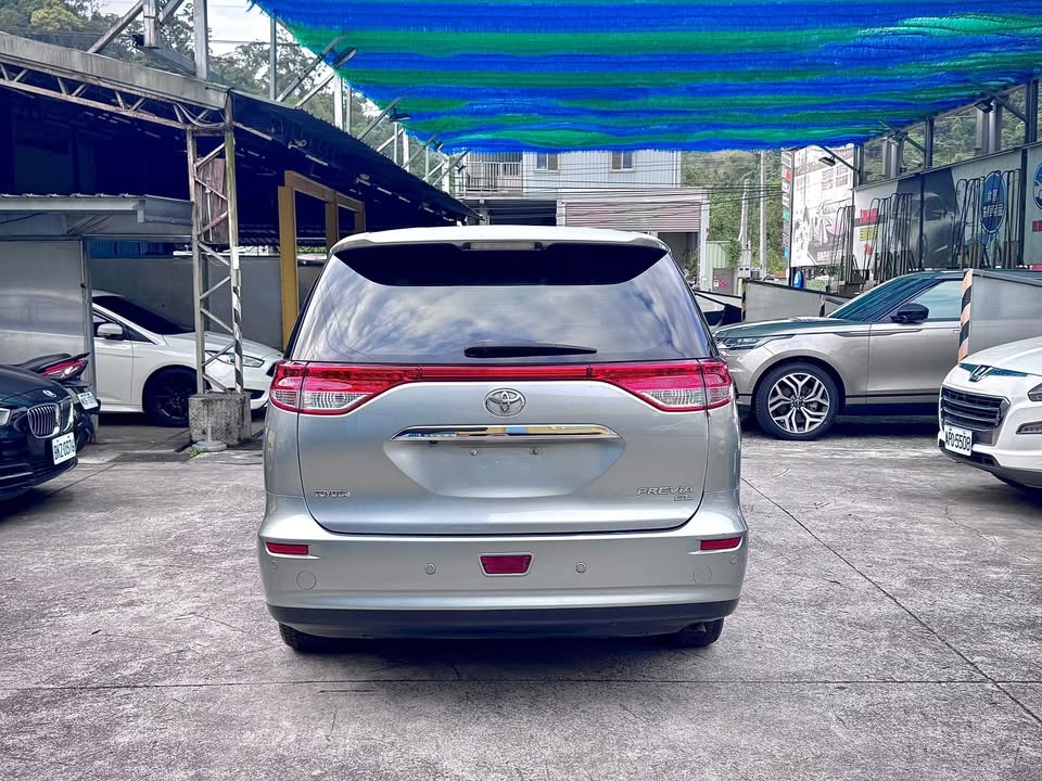 2011 Toyota Previa 2.4豪華版 跑多 反映在車價上 無待修   第4張相片
