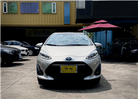 2019 Toyota Prius C 油電混合 內裝乾淨完整  第2張縮圖