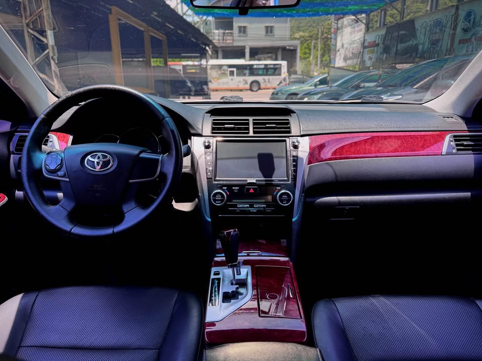 2012 Toyota Camry 2.5e 引擎變速箱正常 內外完整度高 可協助貸款 雙北可看車  第4張相片