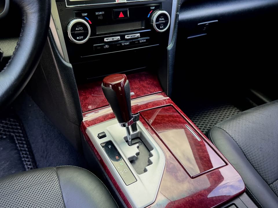 2012 Toyota Camry 2.5e 引擎變速箱正常 內外完整度高 可協助貸款 雙北可看車  第6張相片