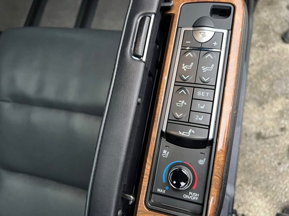 2015 TOYOTA Alphard 3.5  第9張相片