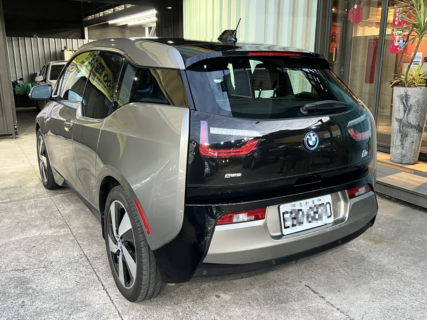 2016BMW i3 REX 增程式電動版  第2張相片