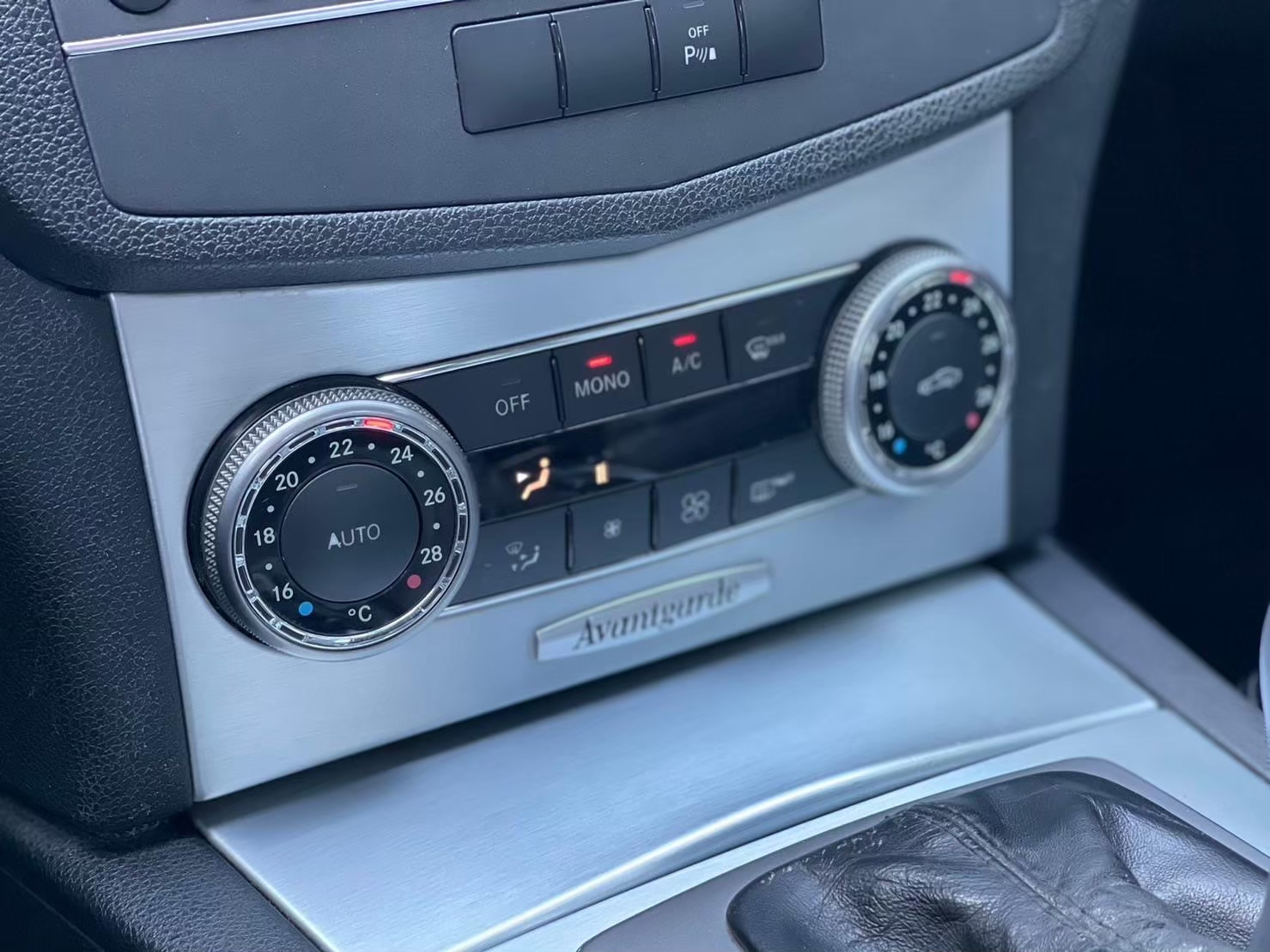 2010 賓士Benz C200 CGI 電話：0966218569 賴：imkc9718  第6張相片