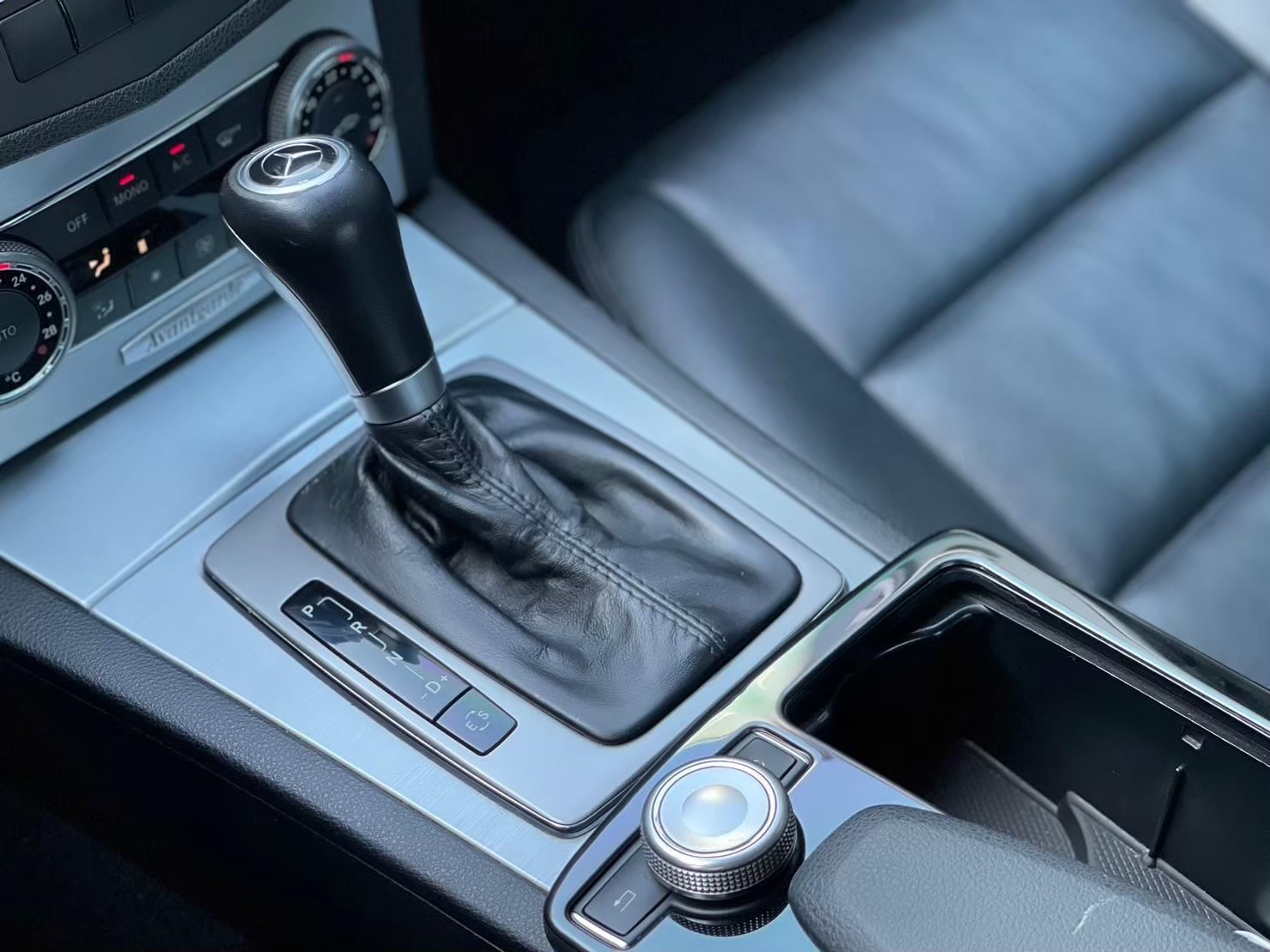 2010 賓士Benz C200 CGI 電話：0966218569 賴：imkc9718  第7張相片