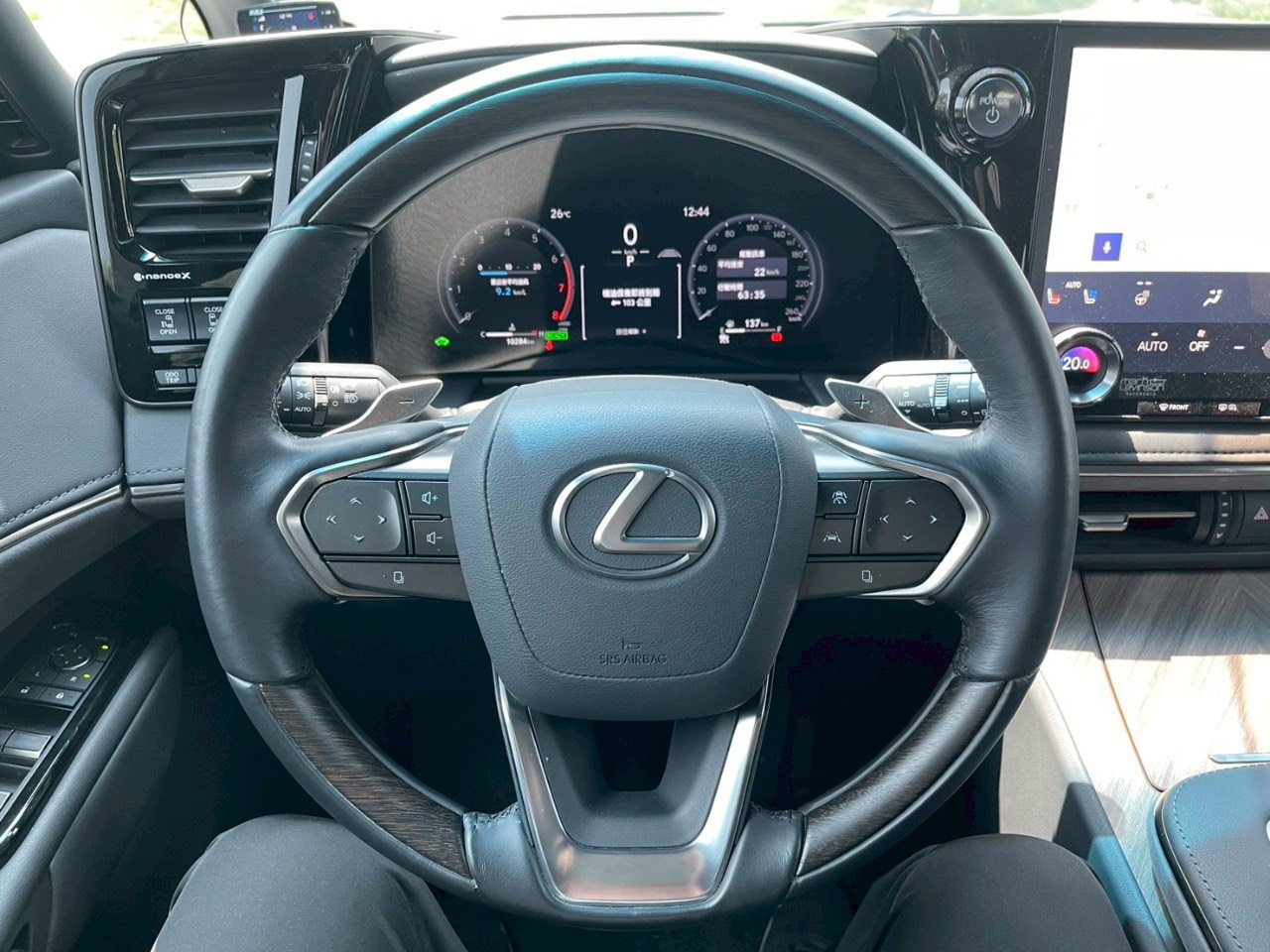 2024年式 凌志Lexus LM500h 全台最便宜 電話：0966218569 賴：imkc9718  第4張相片