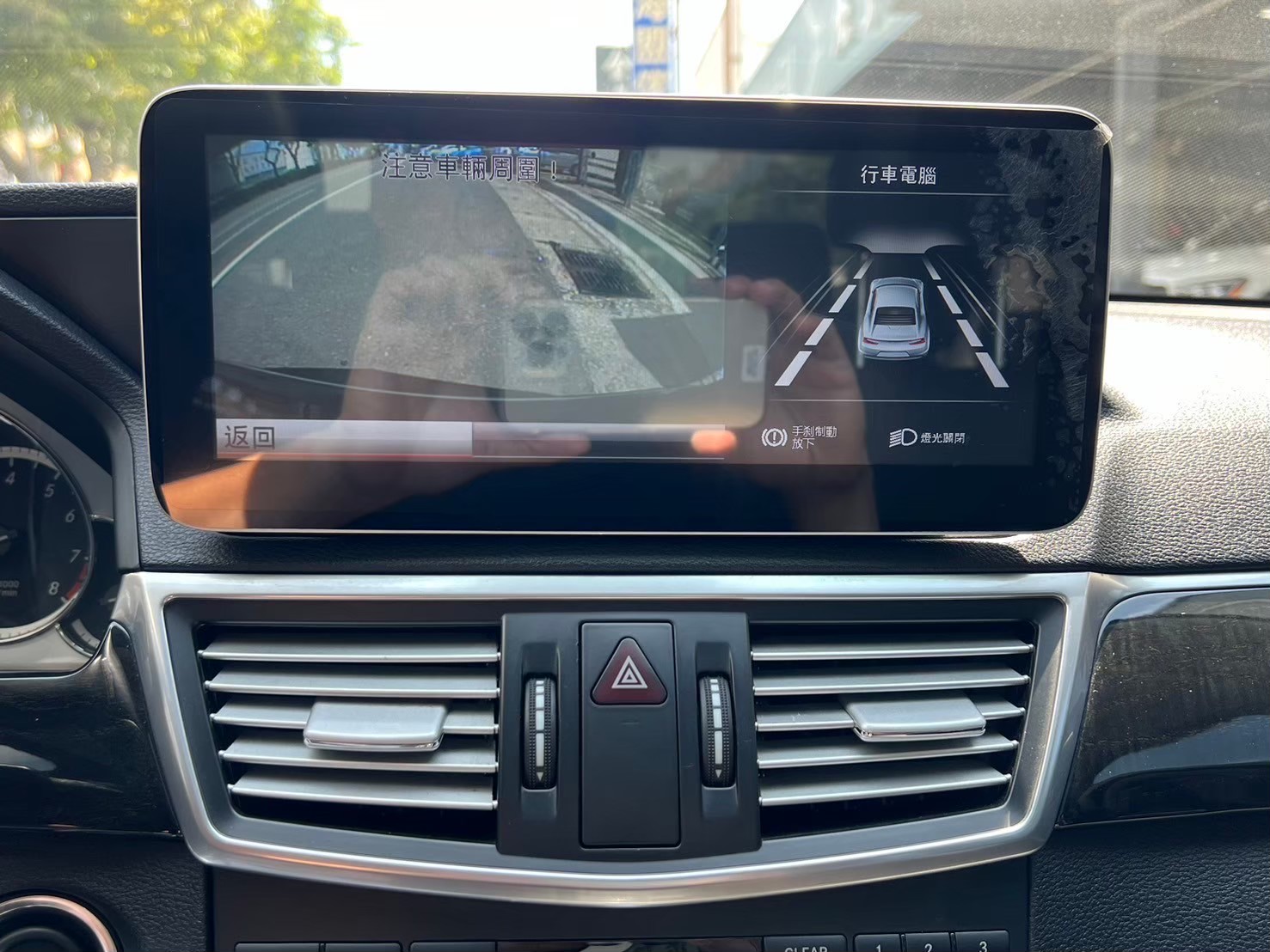 2012 賓士Benz E300 Avantgarde 電話：0966218569 賴：imkc9718  第5張相片