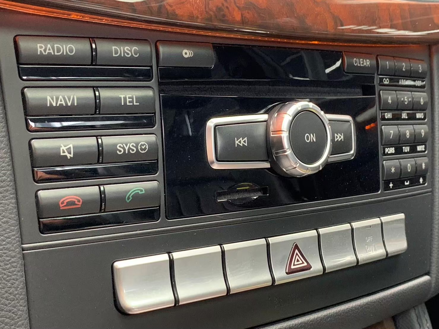 2011 賓士 Benz CLS350 電話：0966218569 賴：imkc9718  第8張相片