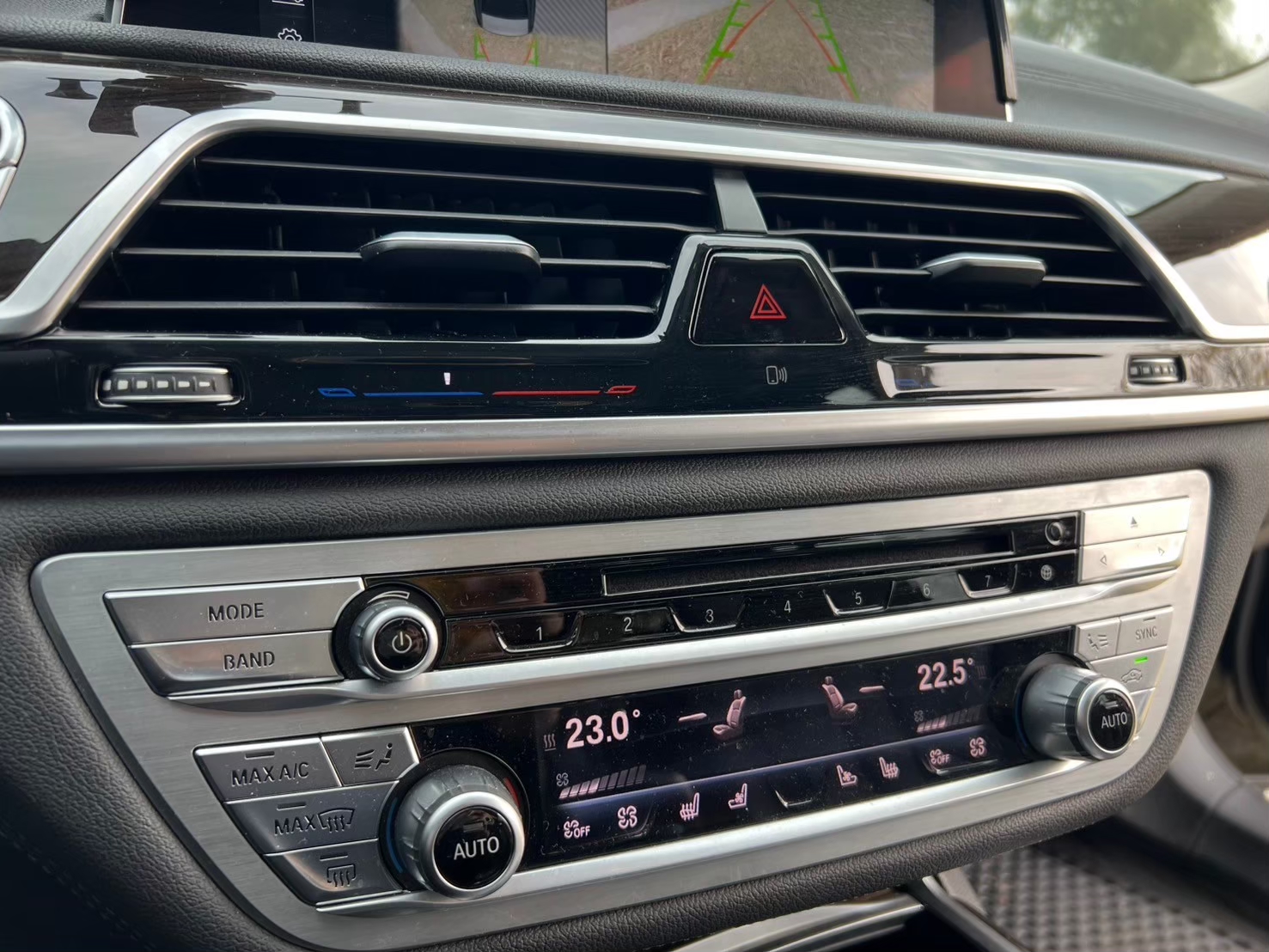2015 寶馬 Bmw 740i 電話：0966218569 賴：imkc9718  第5張相片