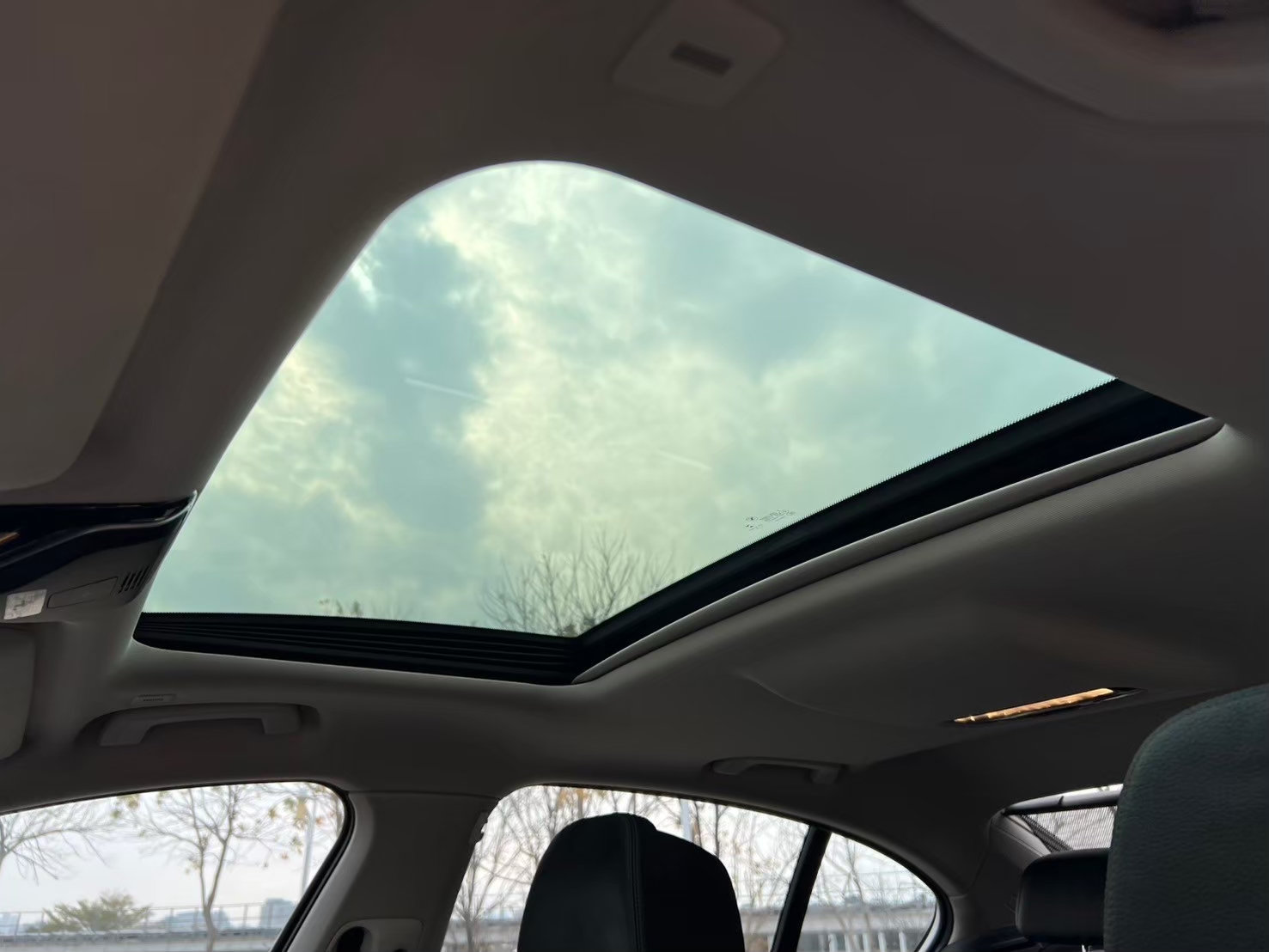 2015 寶馬 Bmw 740i 電話：0966218569 賴：imkc9718  第13張相片