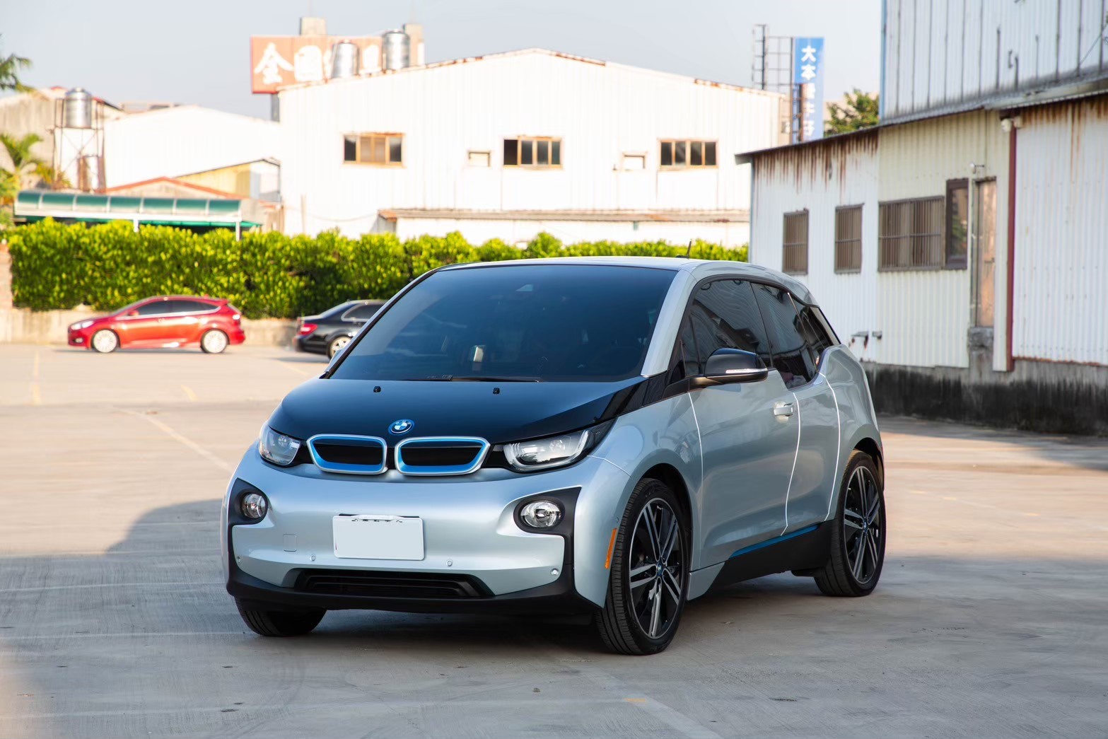 2017 寶馬 Bmw i3 REX 電話：0966218569 賴：imkc9718  第1張相片