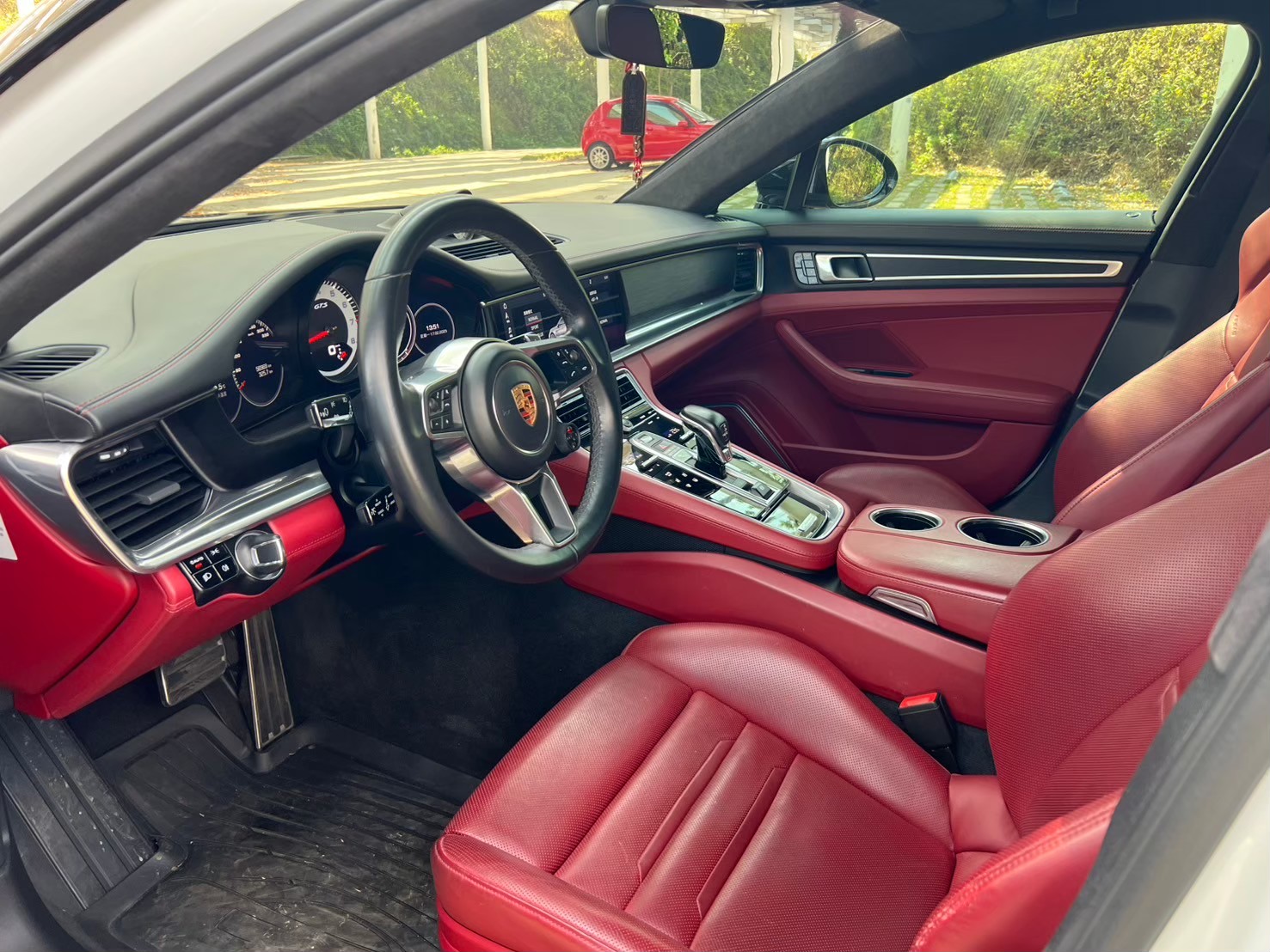 2019 保時捷 Porsche Panamera GTS 電話：0966218569 賴：imkc9718  第12張相片