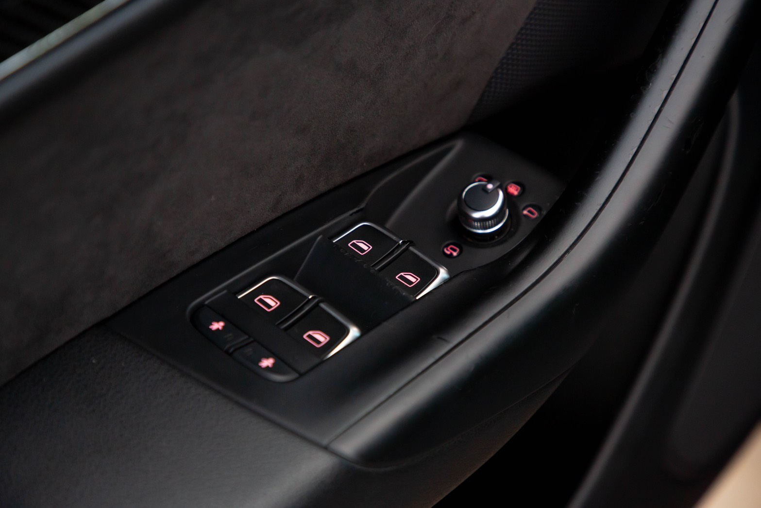 2015 奧迪 Audi RSQ3 電話：0966218569 賴：imkc9718  第10張相片