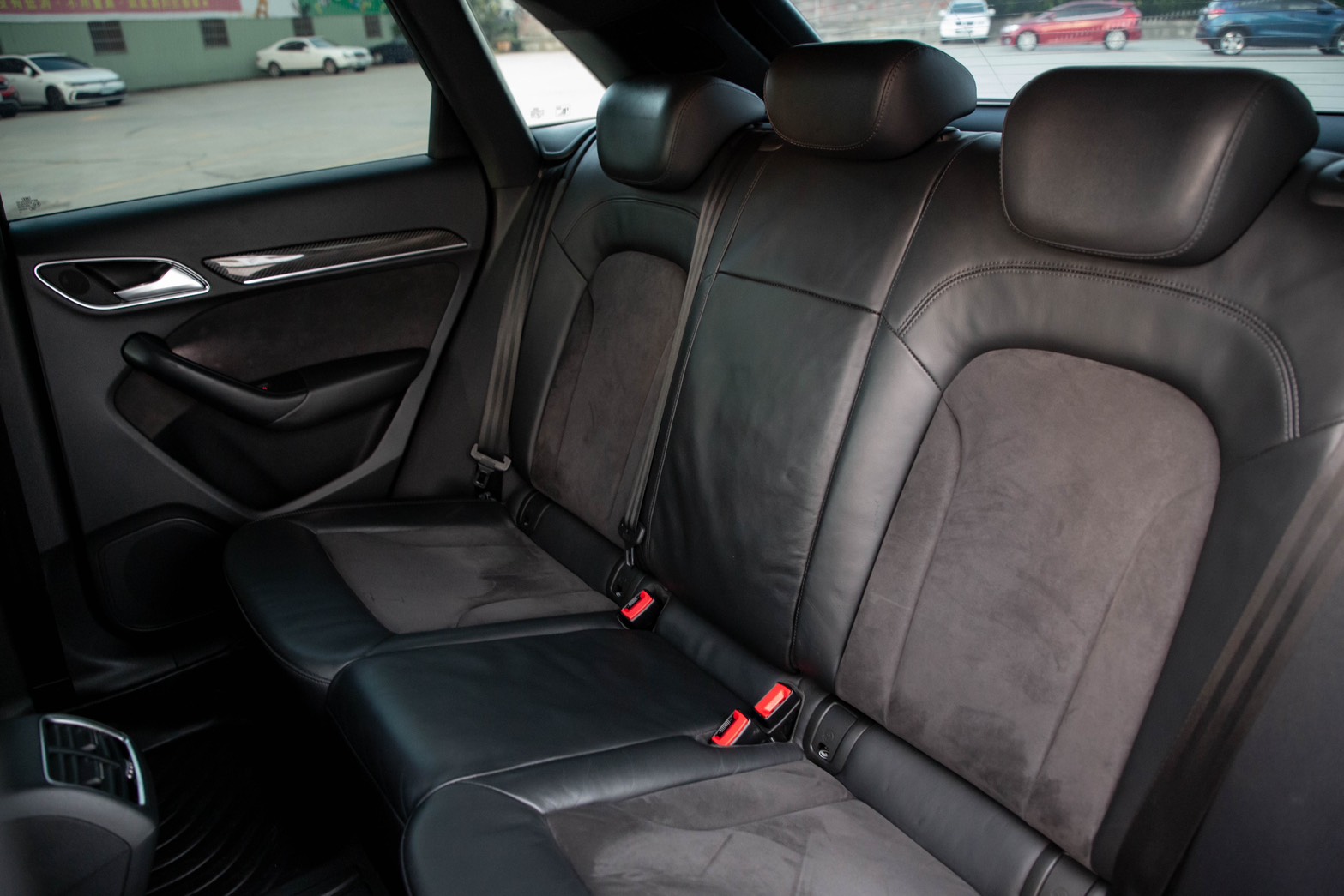 2015 奧迪 Audi RSQ3 電話：0966218569 賴：imkc9718  第13張相片