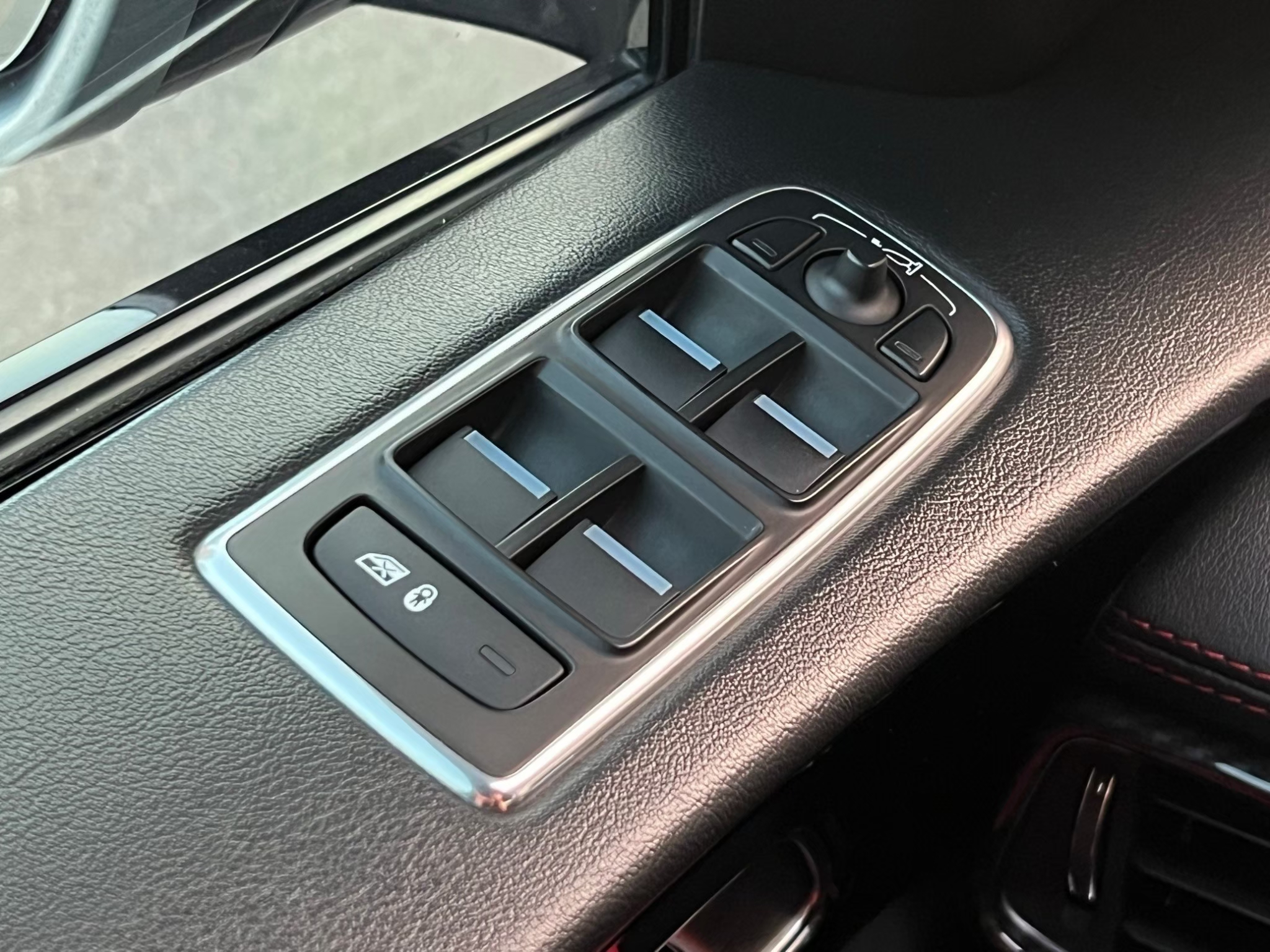 2016 捷豹 Jaguar F-Pace S 電話：0966218569 賴：imkc9718  第11張相片
