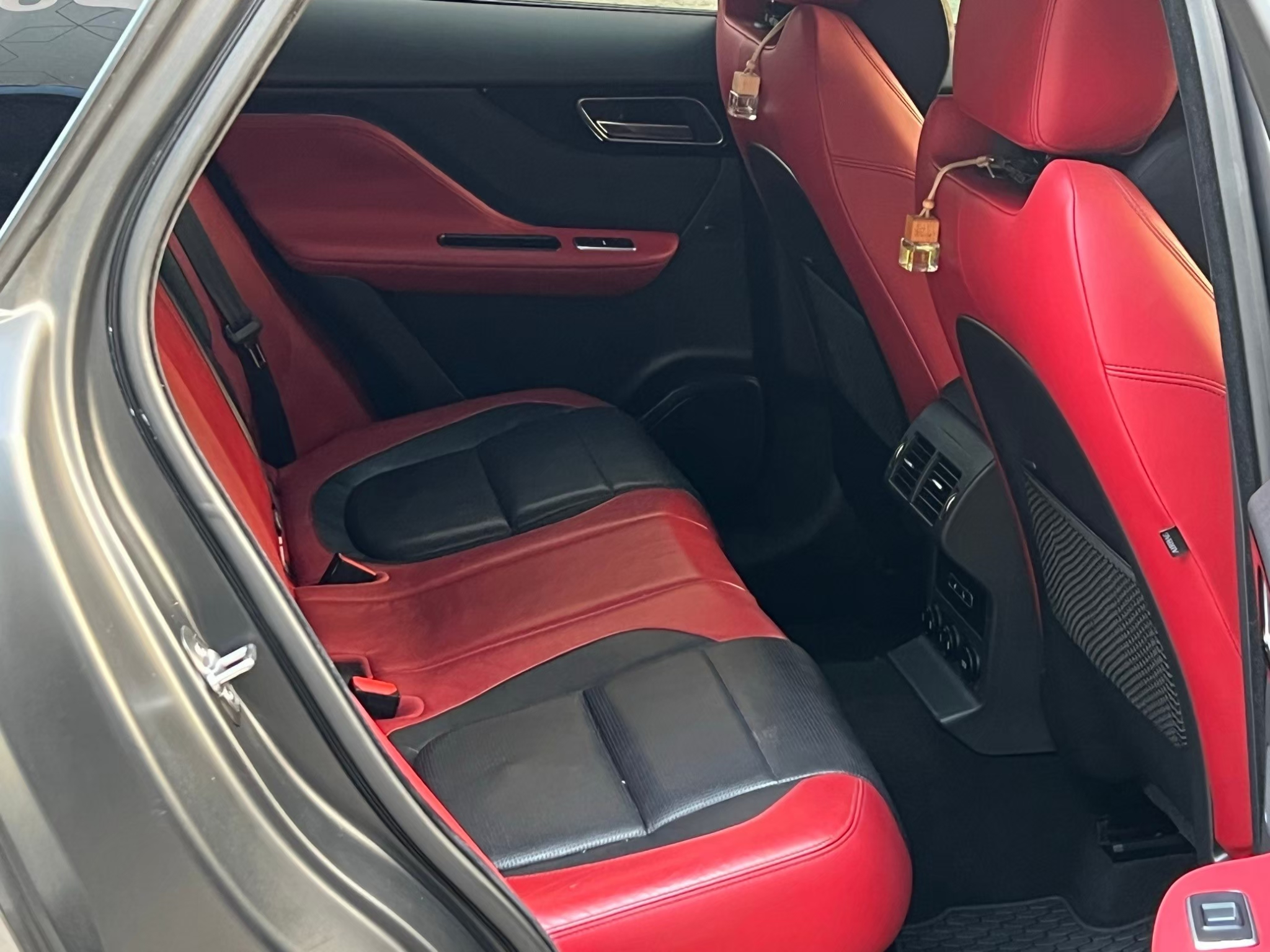 2016 捷豹 Jaguar F-Pace S 電話：0966218569 賴：imkc9718  第15張相片