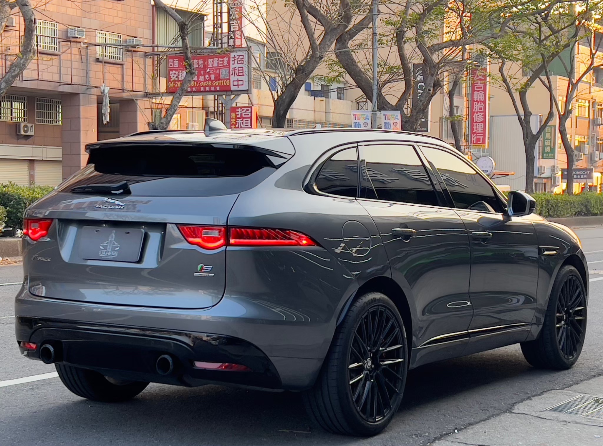 2016 捷豹 Jaguar F-Pace S 電話：0966218569 賴：imkc9718  第20張相片