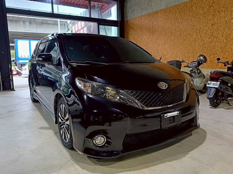 2013 豐田 Toyota Sienna 電話：0966218569 賴：imkc9718  第1張相片