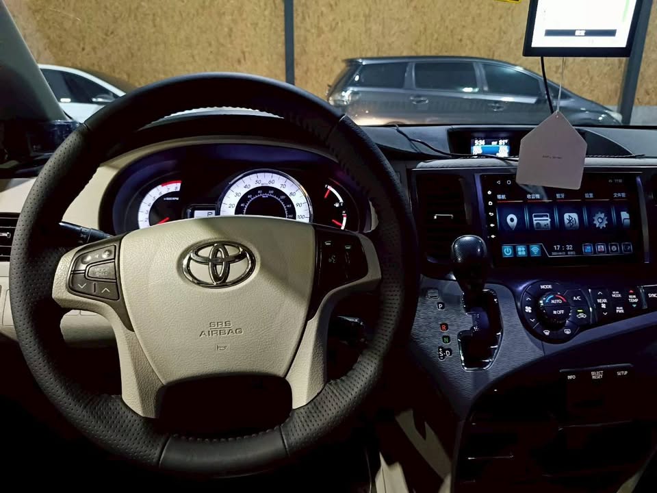 2013 豐田 Toyota Sienna 電話：0966218569 賴：imkc9718  第6張相片