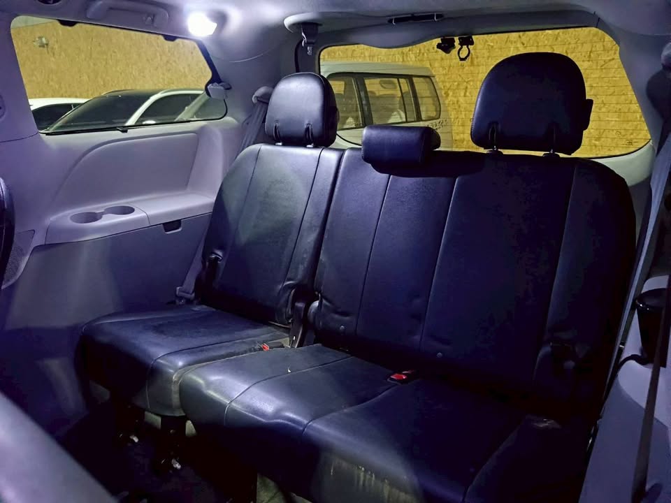 2013 豐田 Toyota Sienna 電話：0966218569 賴：imkc9718  第11張相片