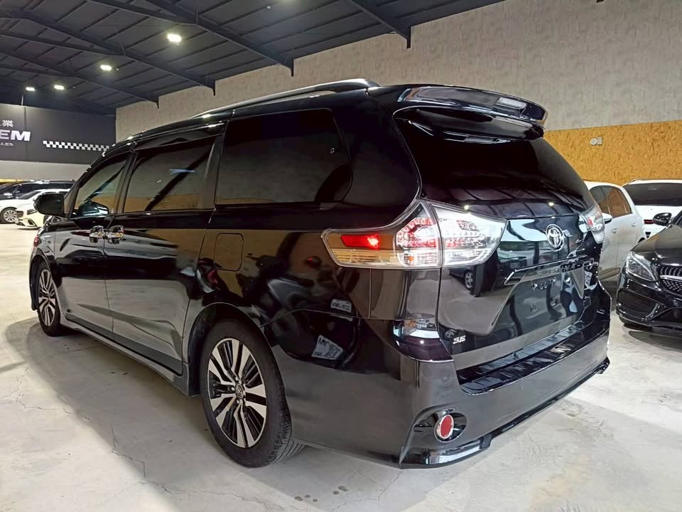 2013 豐田 Toyota Sienna 電話：0966218569 賴：imkc9718  第12張相片