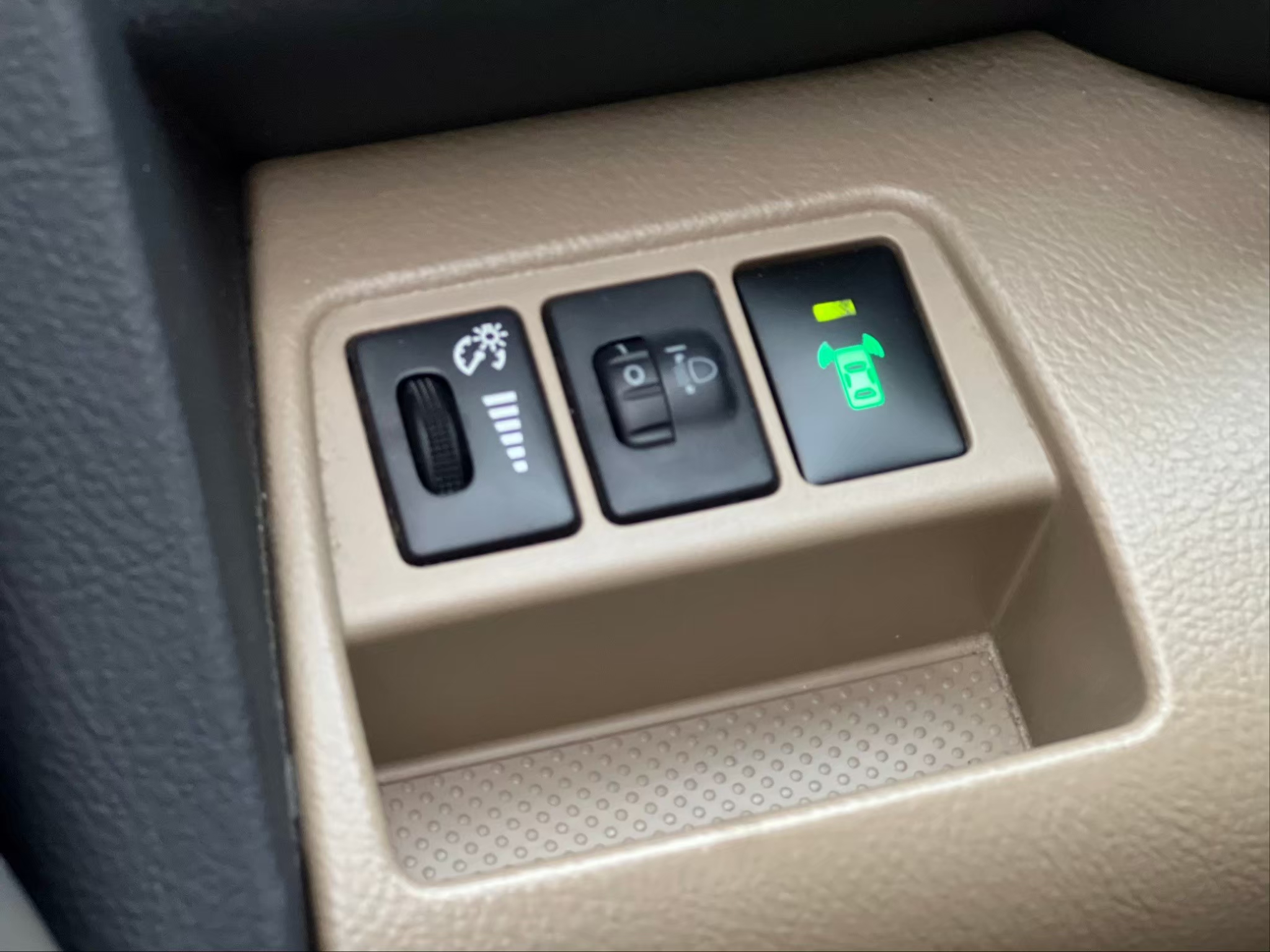 2011 豐田 Toyota RAV4 電話：0966218569 賴：imkc9718  第9張相片