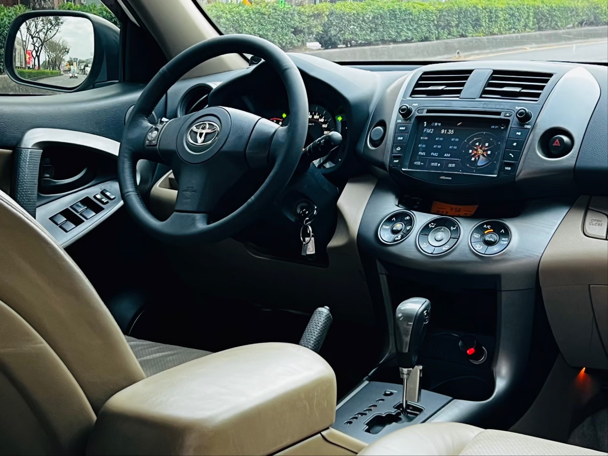 2011 豐田 Toyota RAV4 電話：0966218569 賴：imkc9718  第11張相片