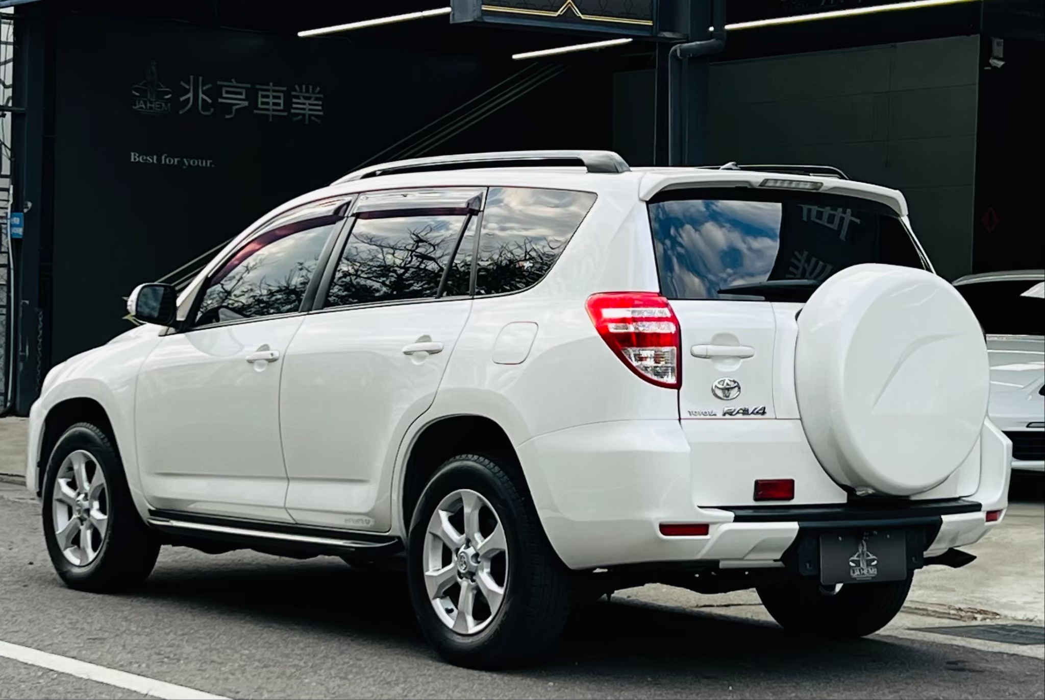 2011 豐田 Toyota RAV4 電話：0966218569 賴：imkc9718  第17張相片
