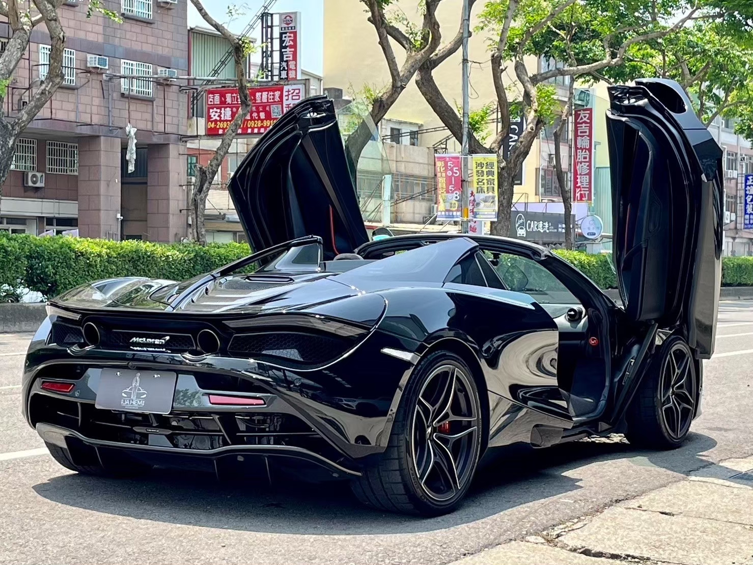 2019 麥拉倫 Mclaren 720 S 全台最便宜原版認證 電話0666218569 賴：imkc9718  第16張相片
