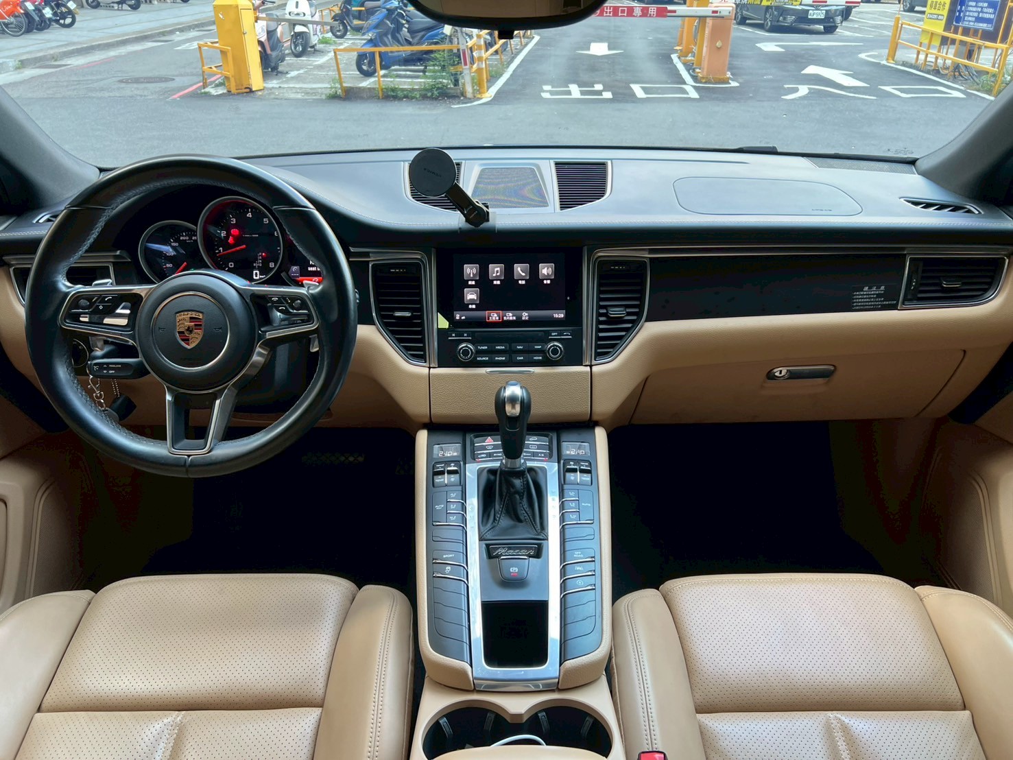 2017 保時捷 Porsche Macan 電話：0966218569 賴：imkc9718  第10張相片