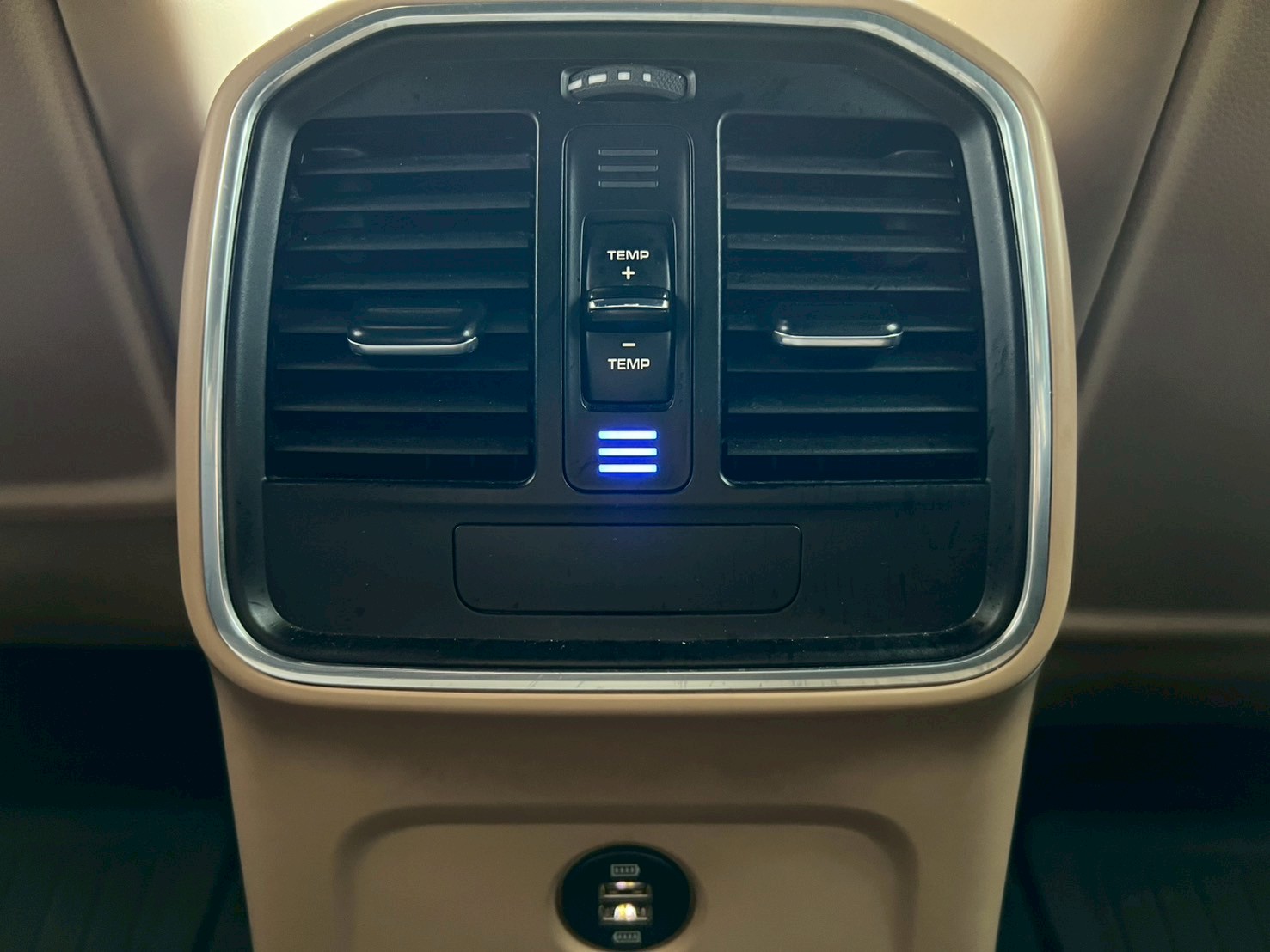 2017 保時捷 Porsche Macan 電話：0966218569 賴：imkc9718  第11張相片