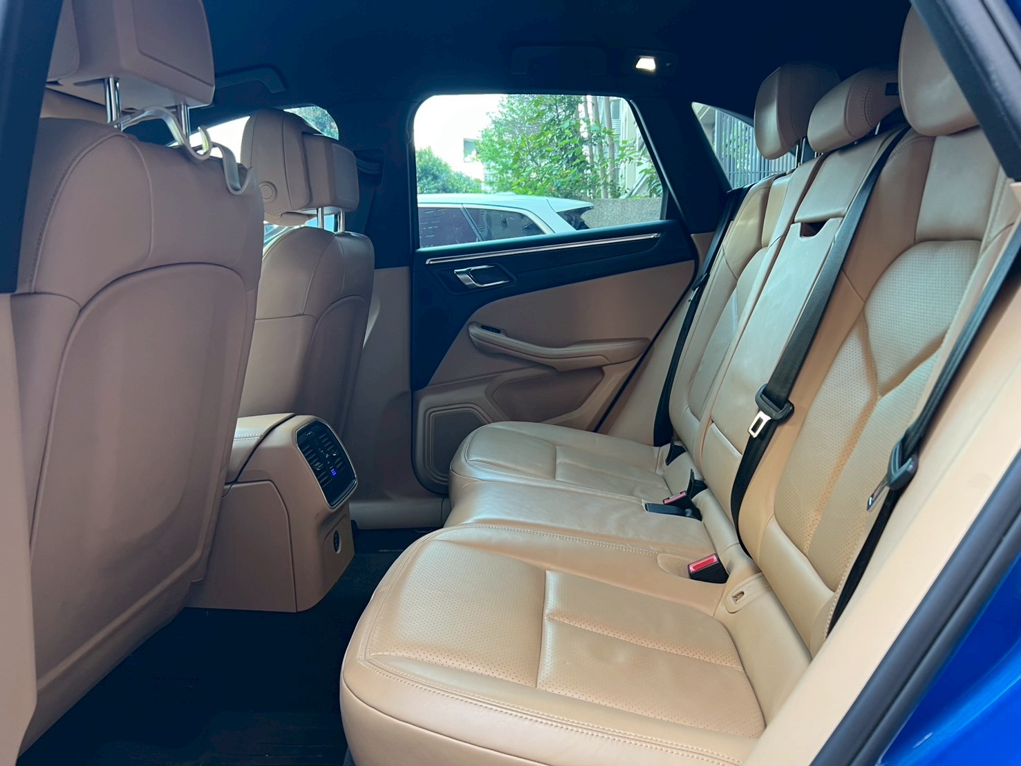 2017 保時捷 Porsche Macan 電話：0966218569 賴：imkc9718  第12張相片