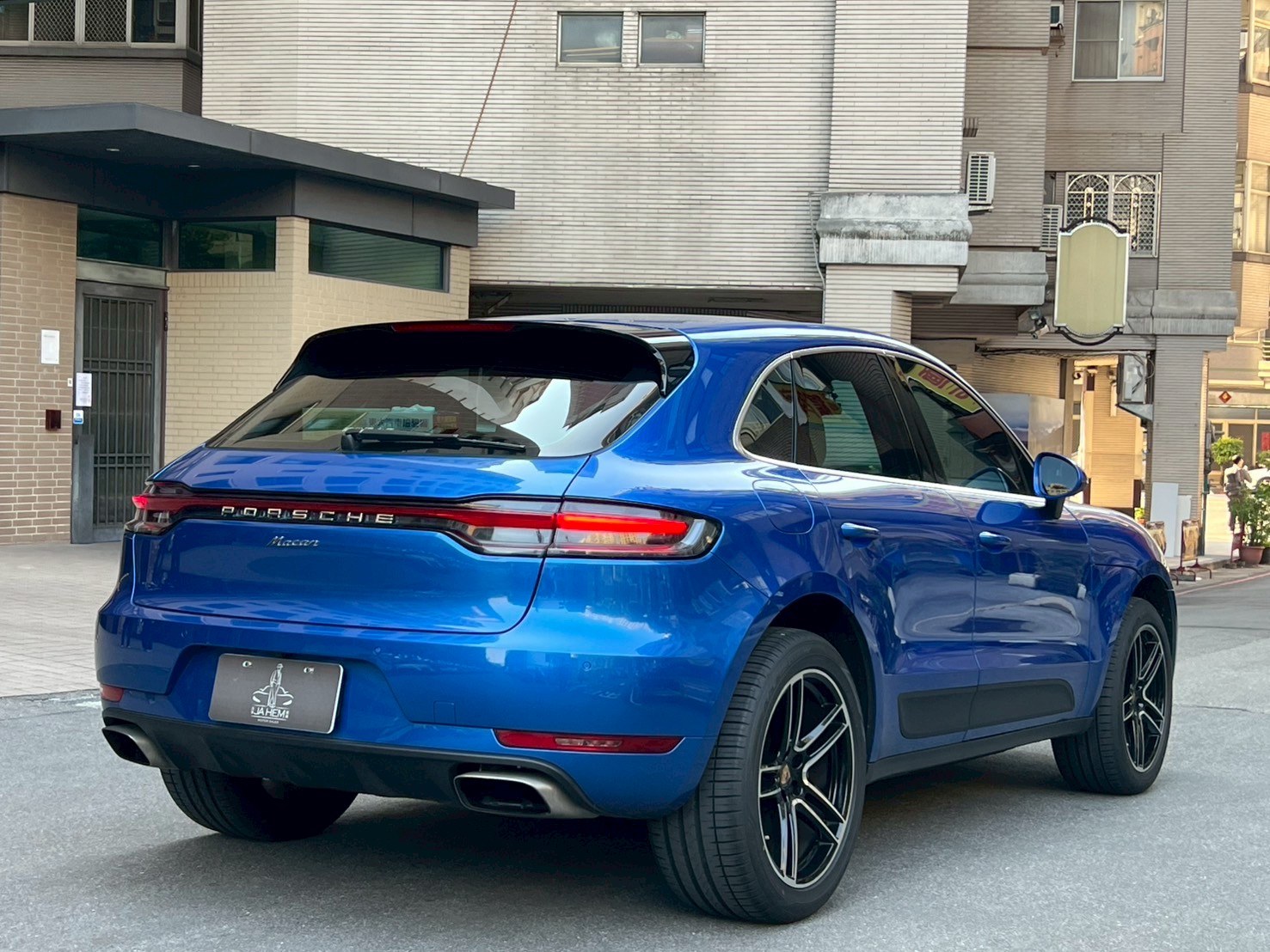 2017 保時捷 Porsche Macan 電話：0966218569 賴：imkc9718  第16張相片