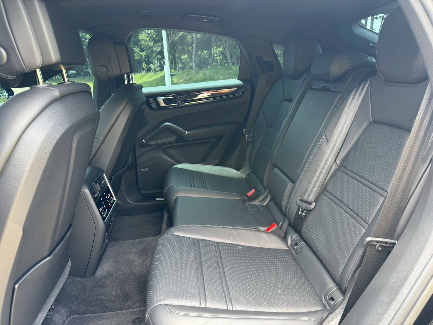 2022 保時捷 Porsche Cayenne Coupe 電話：0966218569 賴：imkc9718  第16張相片