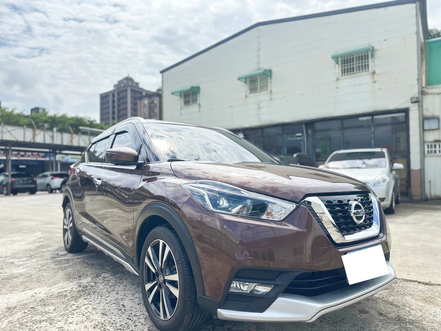 2019日產 KICKS 棕色 1.5 小家庭系列款  第7張相片