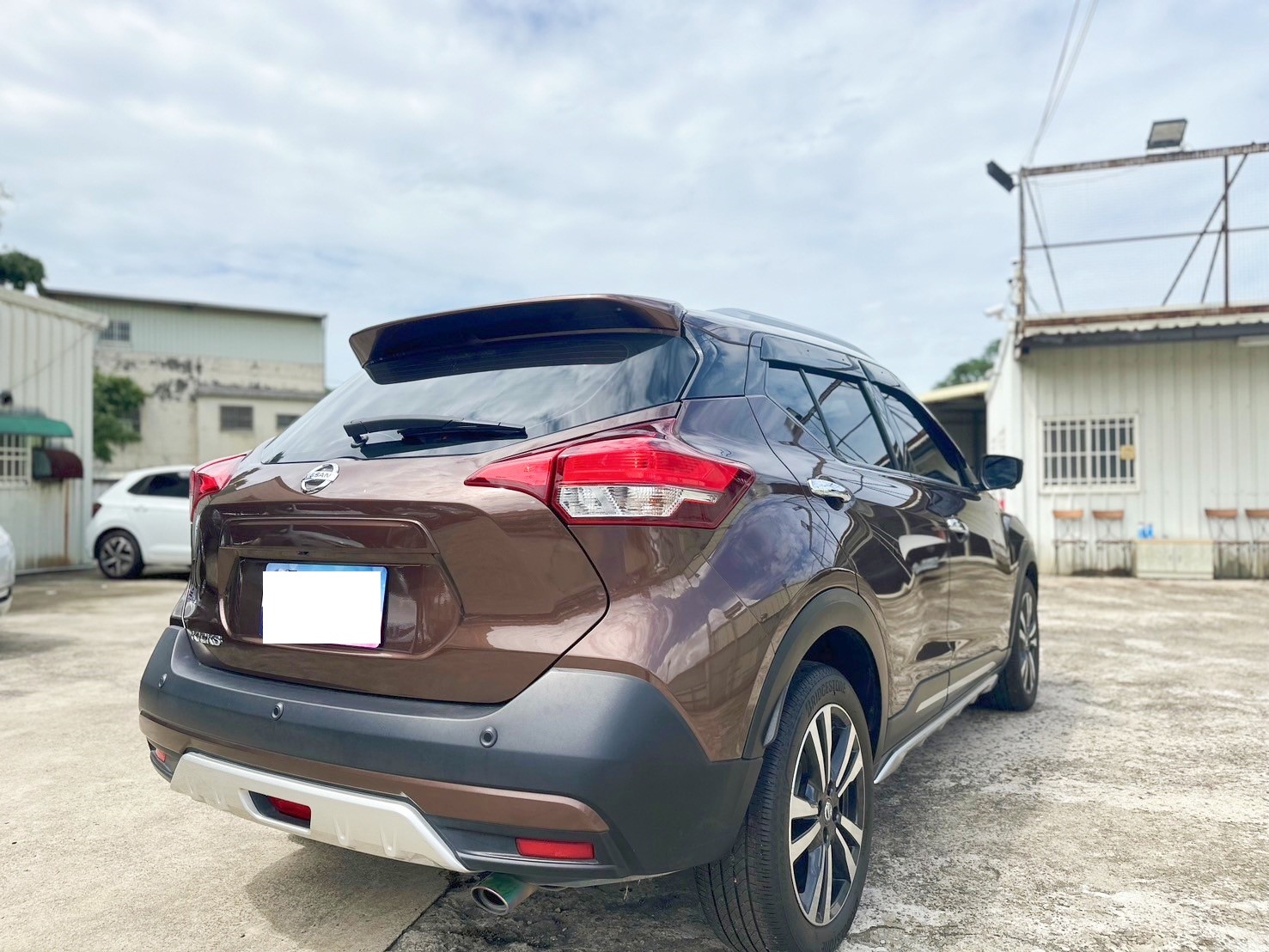 2019日產 KICKS 棕色 1.5 小家庭系列款  第14張相片