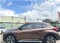 2019日產 KICKS 棕色 1.5 小家庭系列款  第15張縮圖