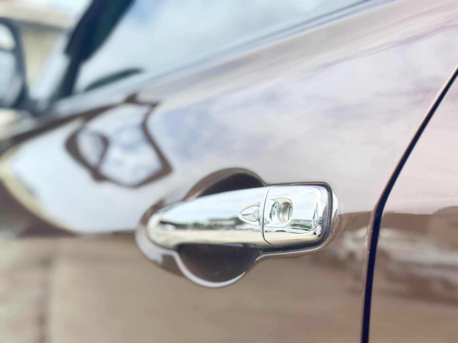 2019日產 KICKS 棕色 1.5 小家庭系列款  第16張相片