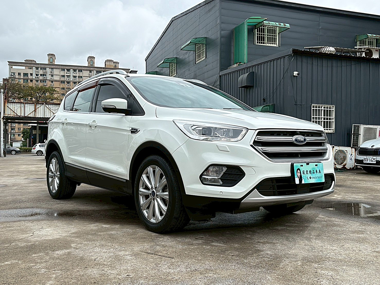 Ford KugaEcoBoost 245 CP360旗艦型 四輪驅動 電話:0963070555同LINE  第7張相片