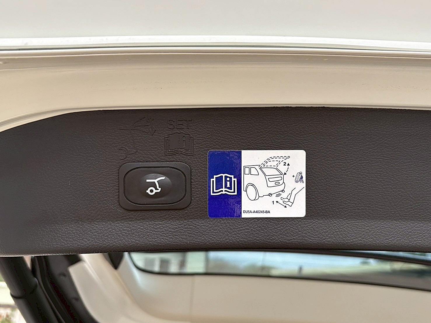 Ford KugaEcoBoost 245 CP360旗艦型 四輪驅動 電話:0963070555同LINE  第12張相片