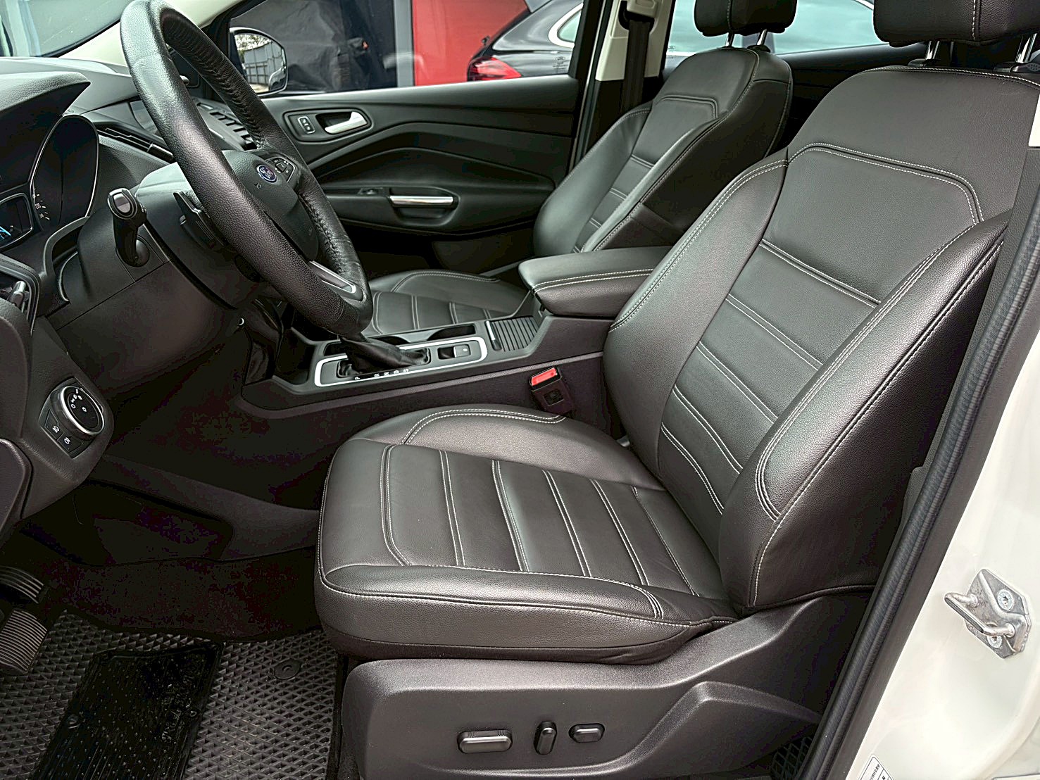 Ford KugaEcoBoost 245 CP360旗艦型 四輪驅動 電話:0963070555同LINE  第13張相片