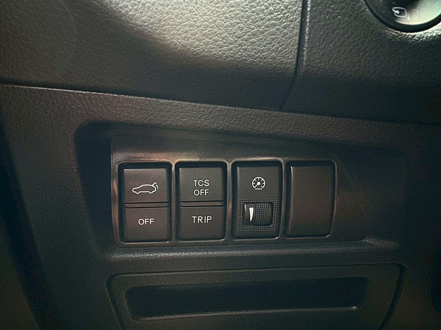 2015 Luxgen U6 Turbo ECO Hyper 2.0旗艦型  第6張相片