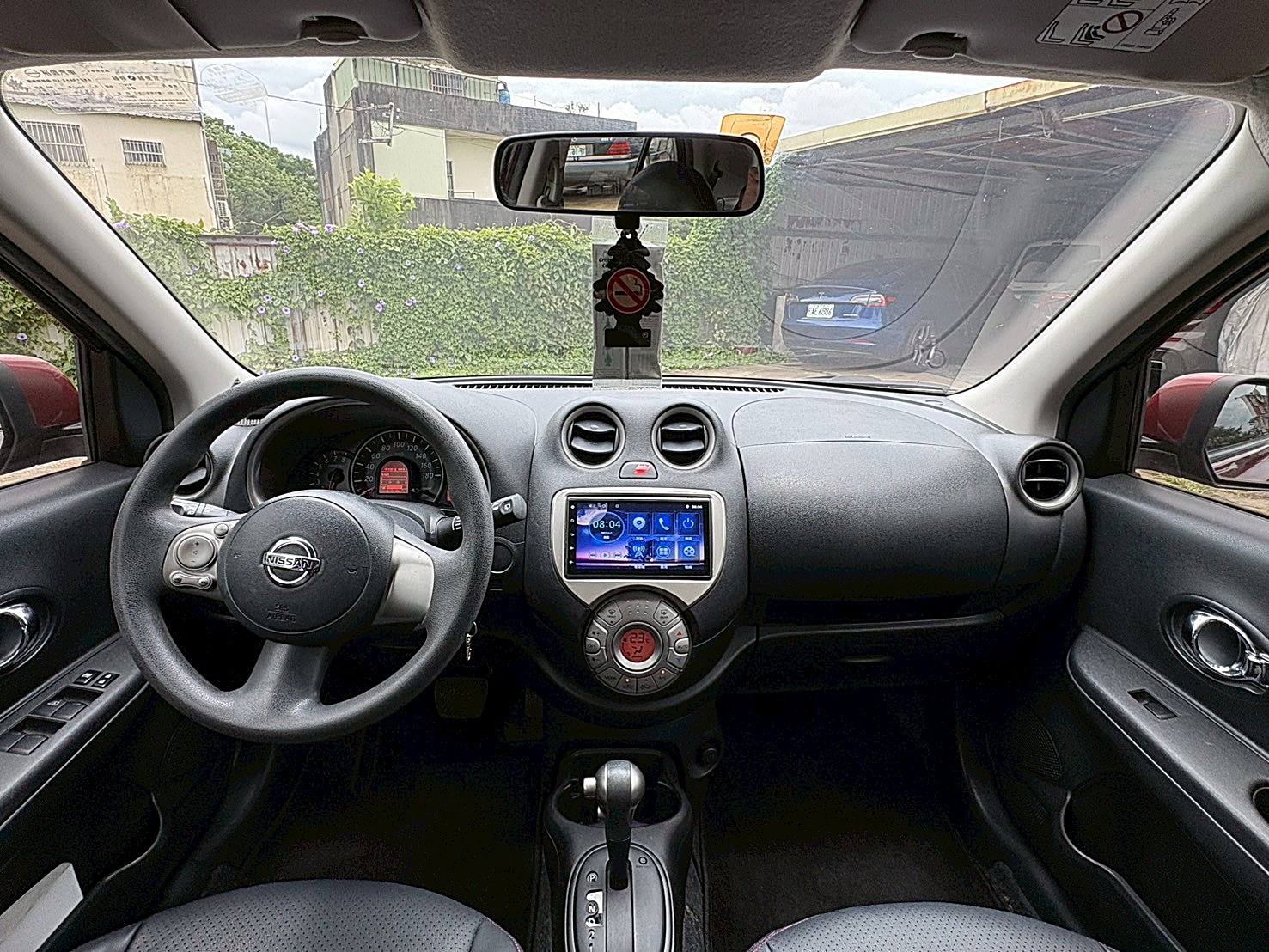 2017 Nissan March 1.5豪華版  電話:0963070555同LINE  第3張相片