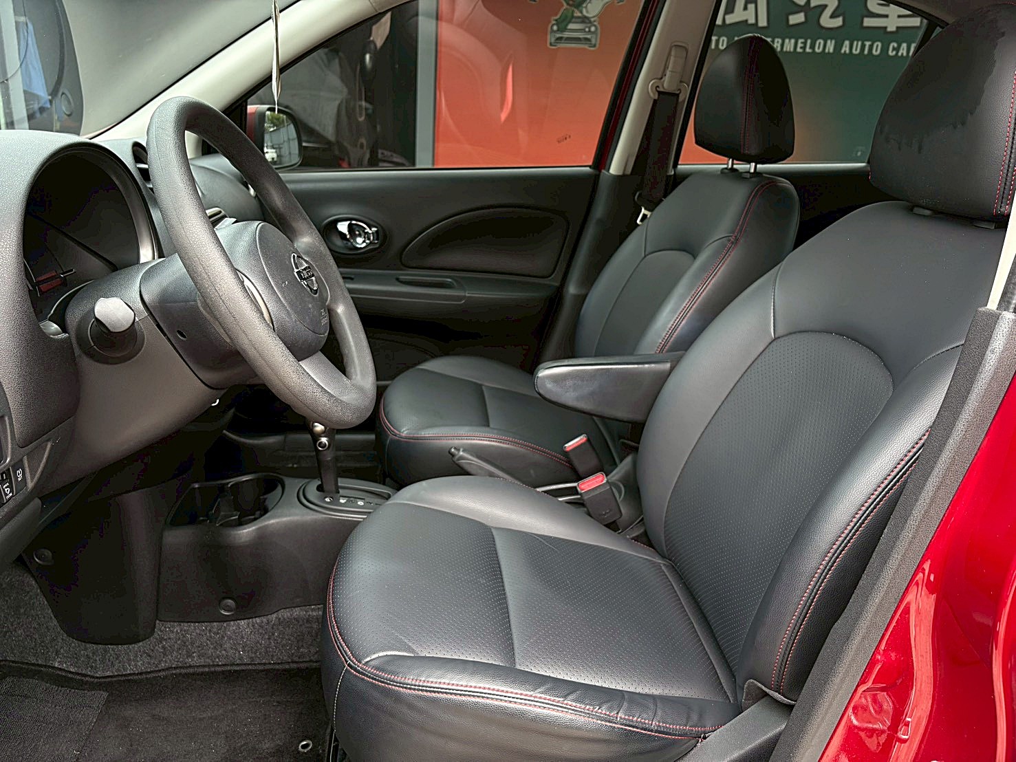 2017 Nissan March 1.5豪華版  電話:0963070555同LINE  第19張相片