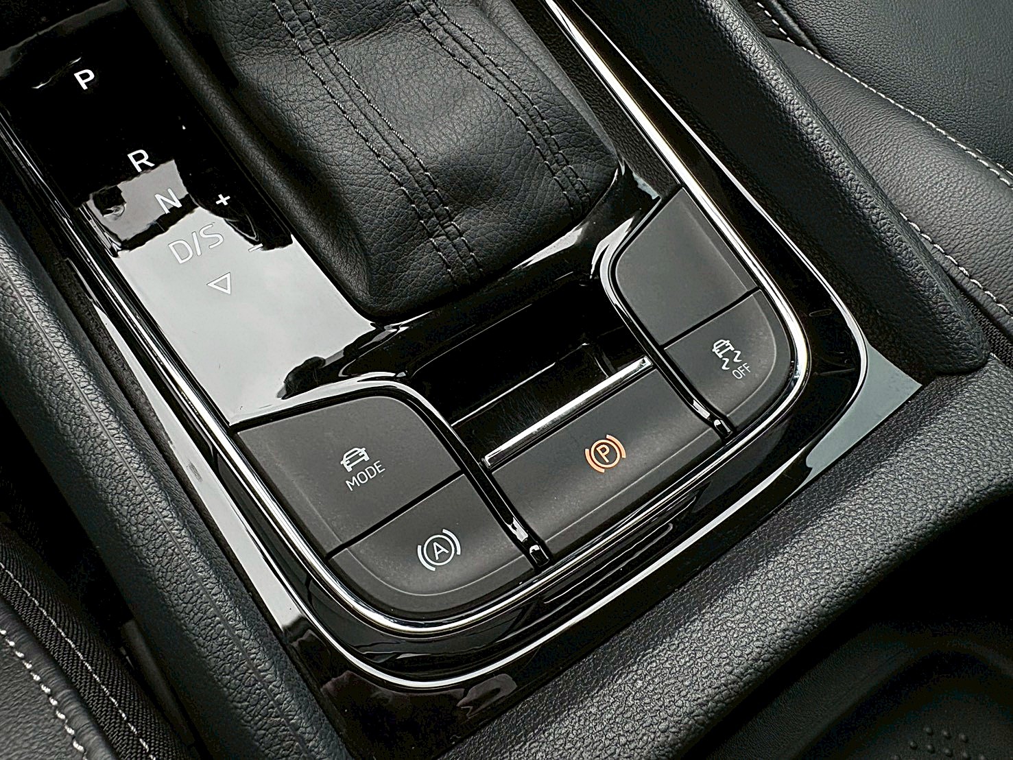 2018 Skoda Karoq(卡羅克) 1.5 TSI 尊榮版 電話:0963070555同LINE  第8張相片