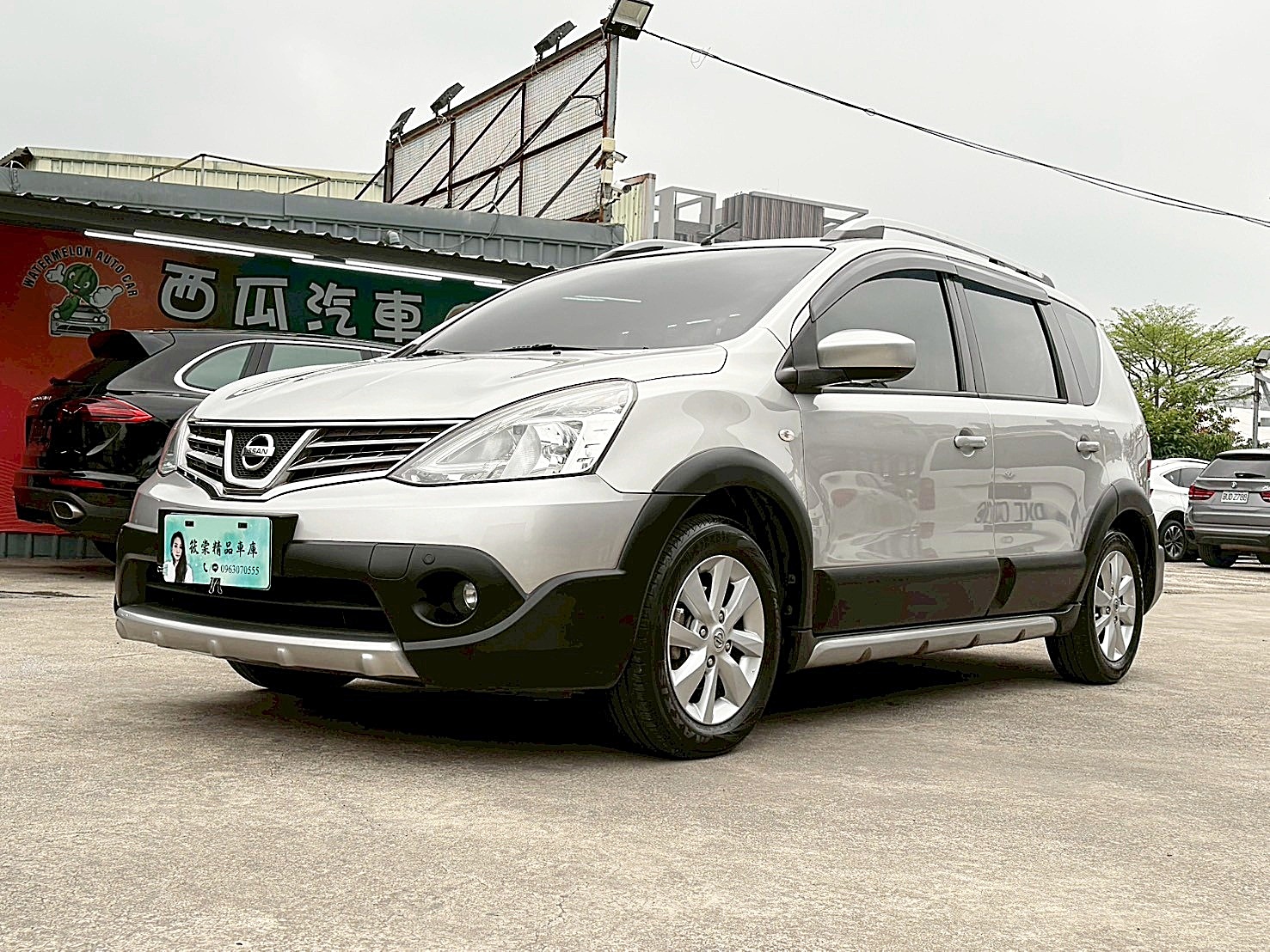 2016Nissan Livina 豪華版 原廠保養 電話:0963070555同LINE  第1張相片