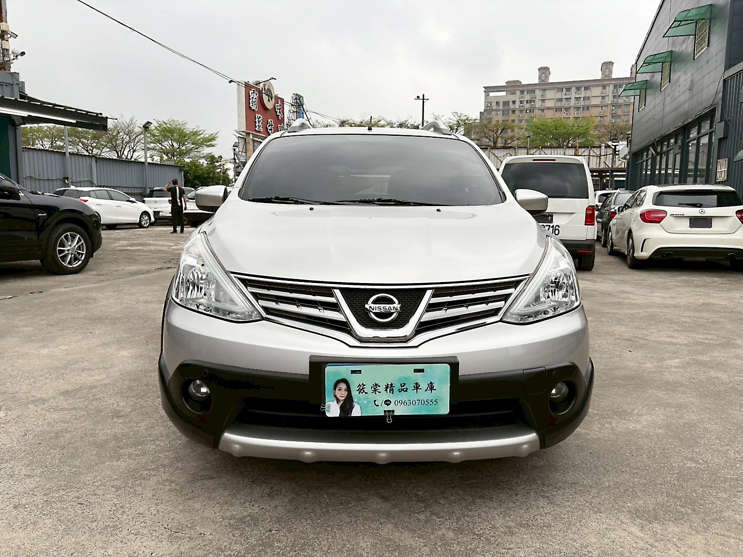 2016Nissan Livina 豪華版 原廠保養 電話:0963070555同LINE  第2張相片