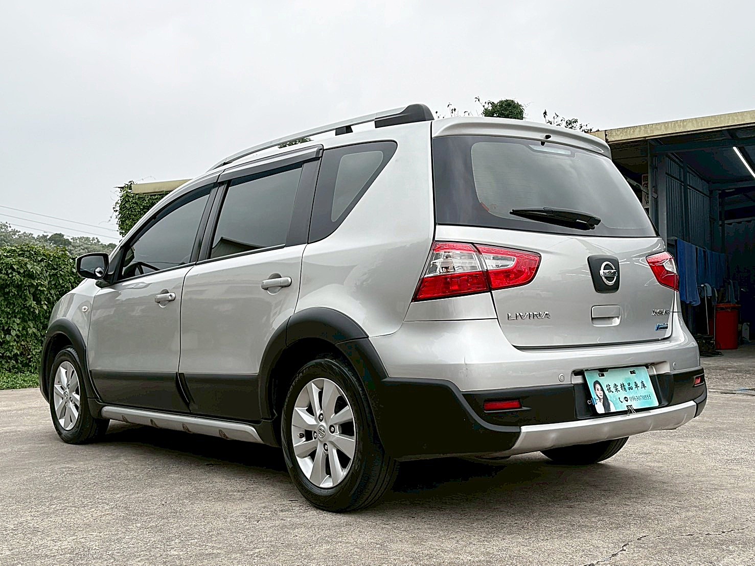 2016Nissan Livina 豪華版 原廠保養 電話:0963070555同LINE  第13張相片