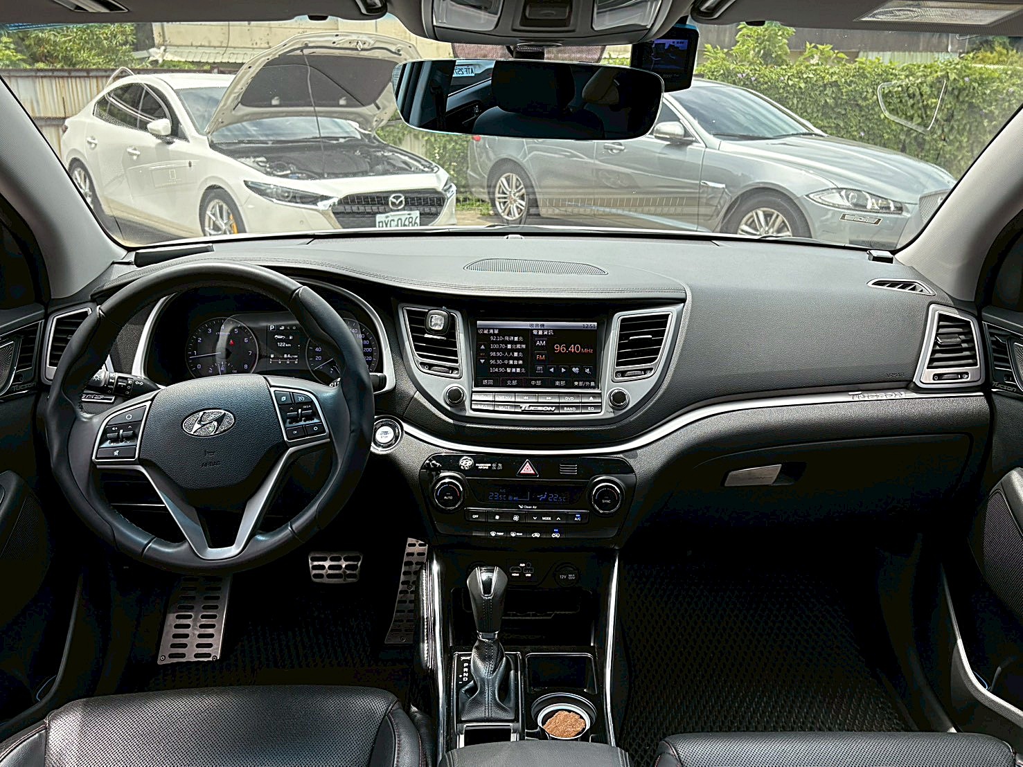 2018 HYUNDA TUCSON 尊貴Turbo 原廠保養 盲點 電話:0963070555同LINE  第3張相片