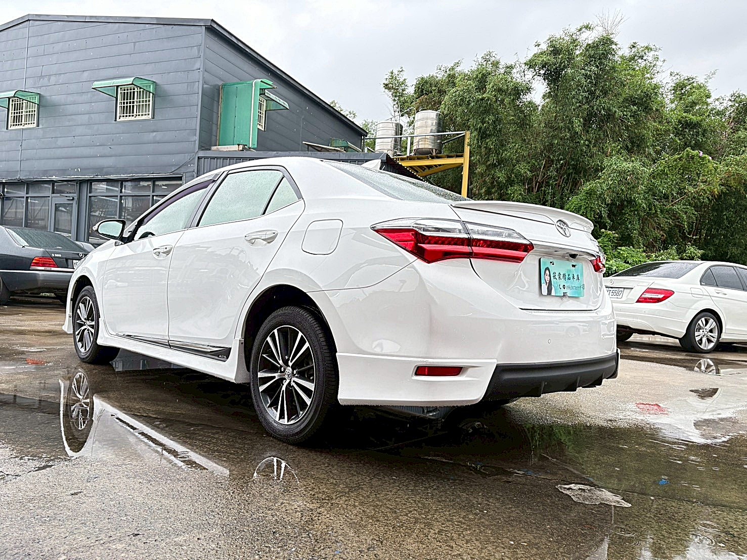 2018Toyota Corolla Altis 豪華版 原廠保養 CarPlay 電話:09636070555同LINE  第17張相片